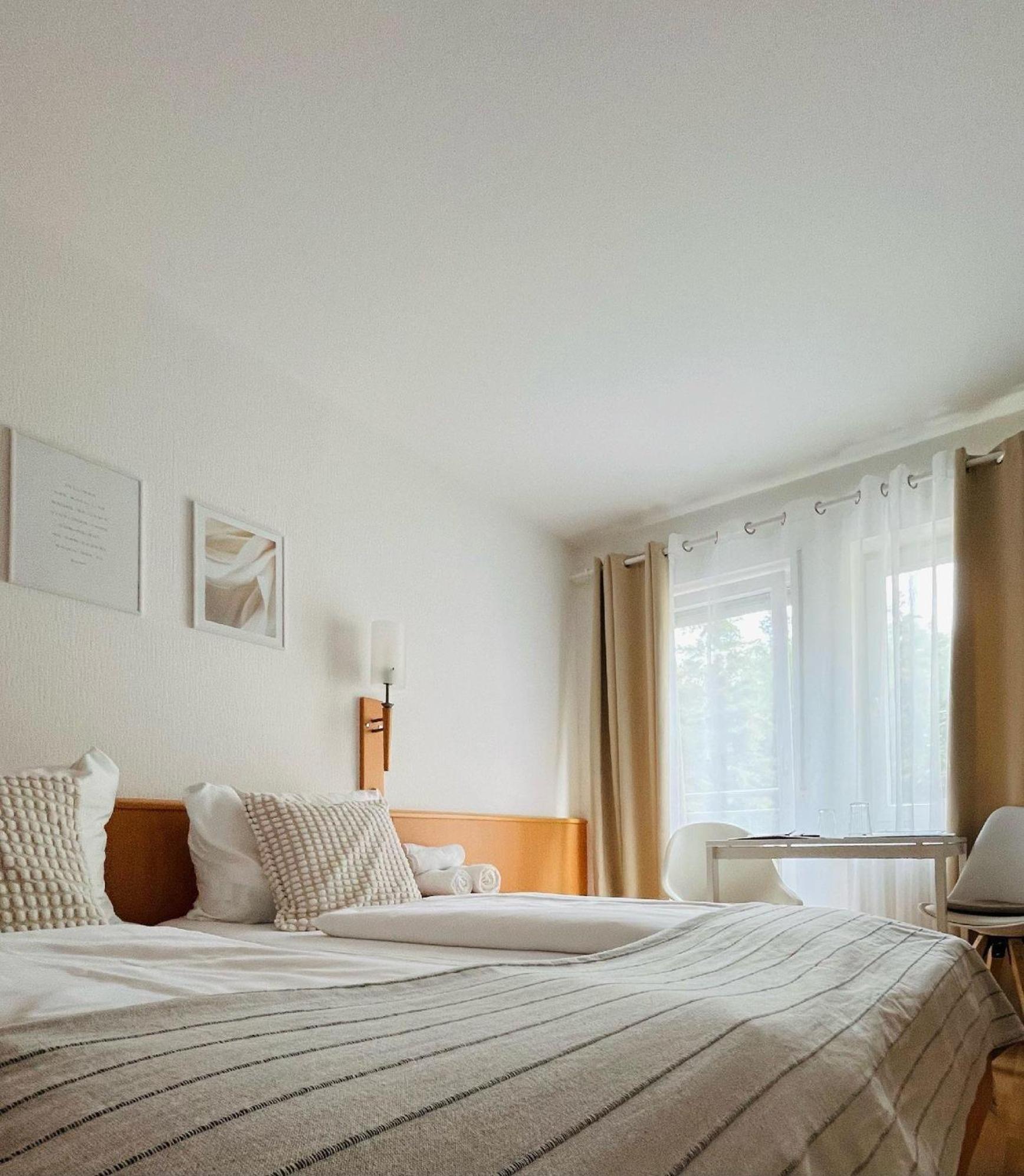 Am Landhaus - Gaestezimmer Walsheim Phòng bức ảnh