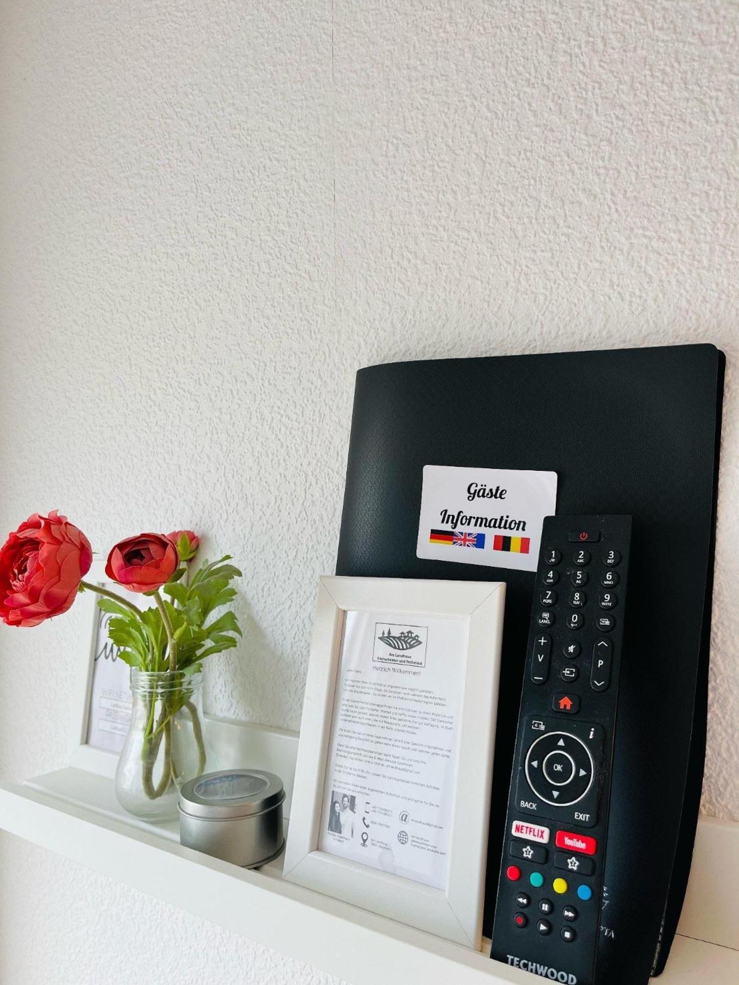 Am Landhaus - Gaestezimmer Walsheim Phòng bức ảnh